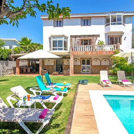 Alegria - Option Of Heated Pool - Sleeps 8 Villa