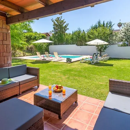 Alegria - Option Of Heated Pool - Sleeps 8 Villa